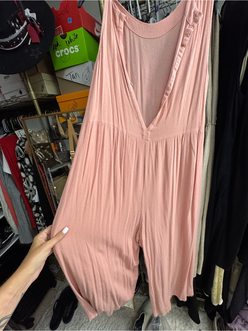 Relaxed Pink Sleeveless Wide-Leg Jumpsuit - Picture 4 of 6